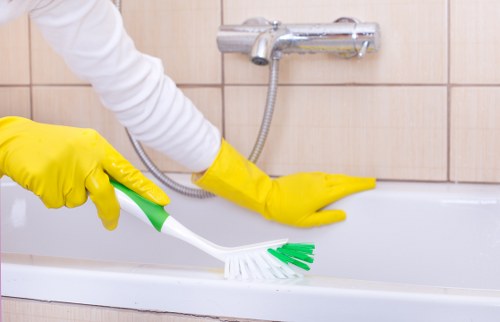 Deep cleaning service in SE18 for a kitchen and bathroom