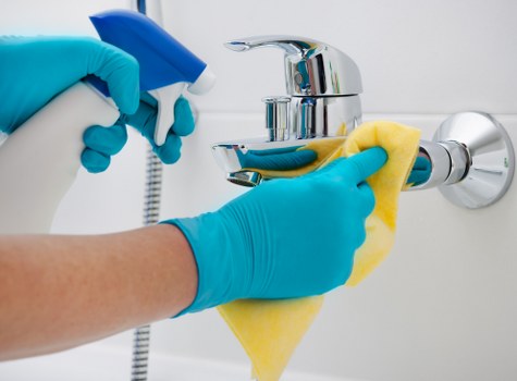 Deep cleaning carpets in a SE18 home to remove dirt and stains
